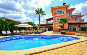 Stunning home in Llucmajor with Outdoor swimming pool, WiFi and 5 Bedrooms, Llucmajor